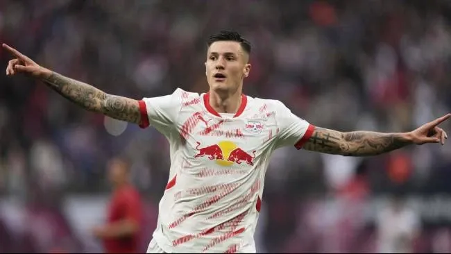 Benjamin Šeško Resmi Cinta Lama Manchester United: Ini Alasan Sang ...
